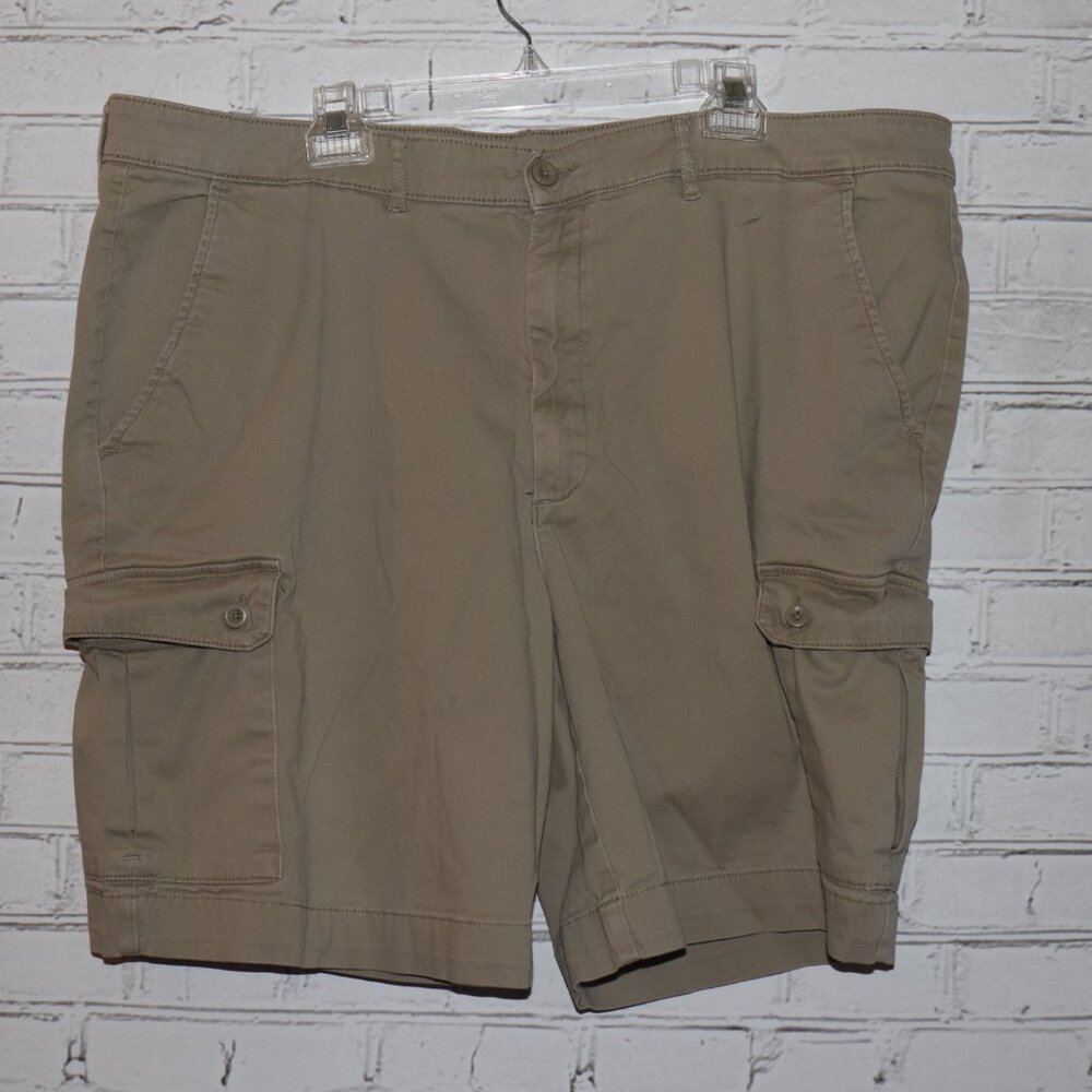 🤎 St. John’s Bay Cargo Shorts · Men’s 44 Regular · Khaki
